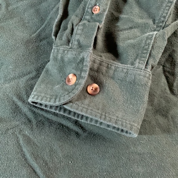 Men’s Cabela’s green long sleeve button up shirt. Chamois. Size XL. - Picture 6 of 7